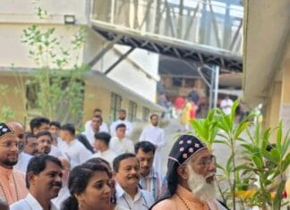 His Eminent Beatitude Cardinal Moran Mor Baselios Cleemis Catholicos Casts His Vote in the Kerala Local Body Elections